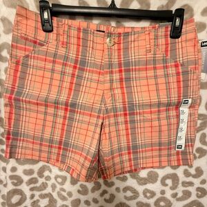 NWT - Pink plaid women’s shorts - Size 12 - 5 inch inseam